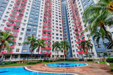 Vista Pinggiran, Taman Pinggiran Putra