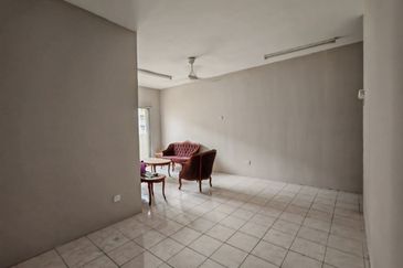 Vista Pinggiran, Taman Pinggiran Putra