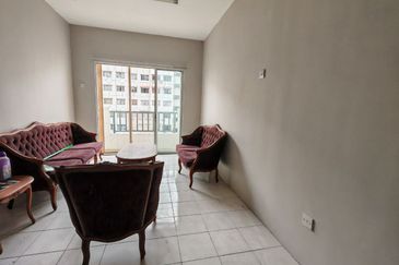 Vista Pinggiran, Taman Pinggiran Putra