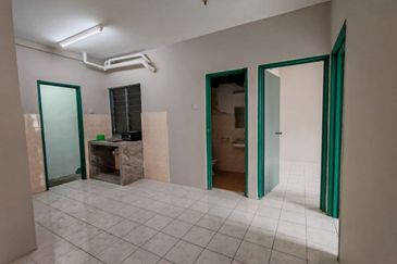 Vista Pinggiran, Taman Pinggiran Putra