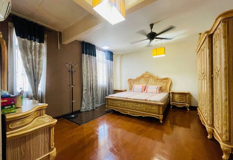 BANDAR ENSTEK (JENTAYU)