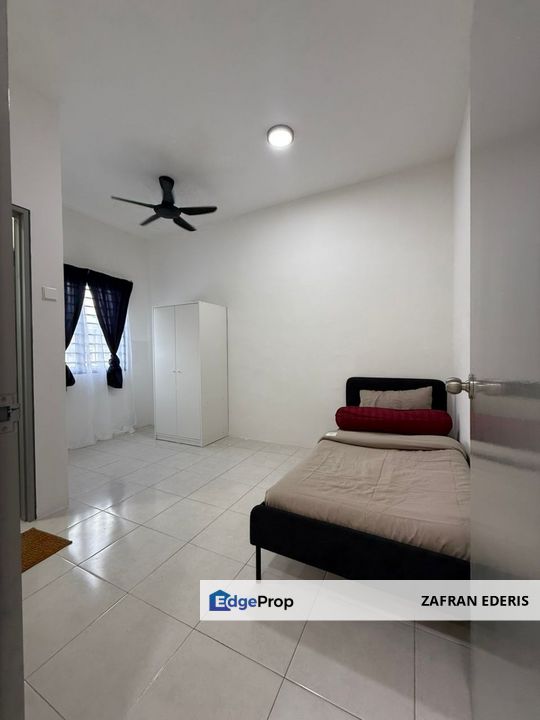 Taman Salak Cemara Salak Tinggi Double Storey Untuk Disewa, Selangor, Sepang