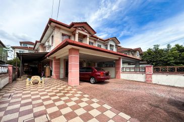 Taman Pinggiran Putra