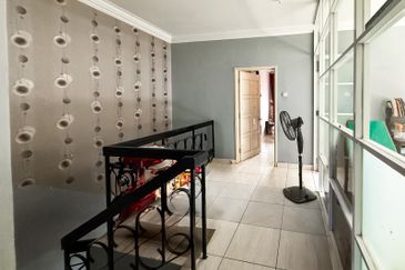 Taman Pinggiran Putra