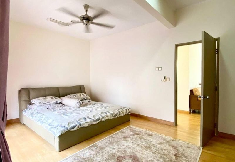 BANDAR ENSTEK (JENTAYU)