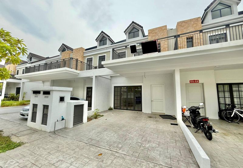 Monet Springtime @ Sunsuria City