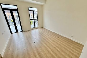 Monet Springtime @ Sunsuria City