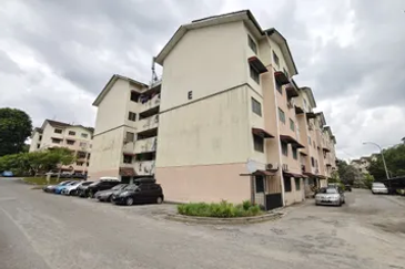 Pangsapuri Putra Raya