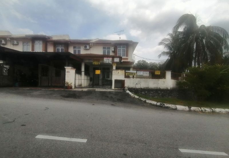 Taman Mawar, Bandar Baru Salak Tinggi