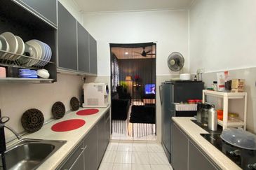 Apartment Teratai, Taman Sutera