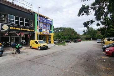 Pusat Bandar Putra Permai