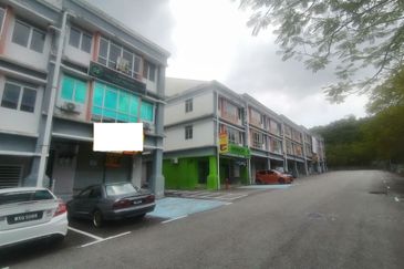 Bandar Baru Salak Tinggi