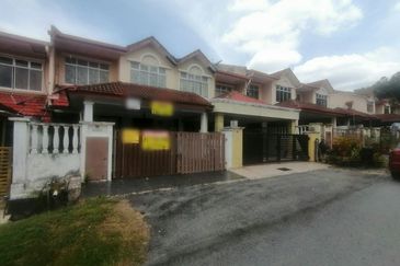 Taman Mawar, Bandar Baru Salak Tinggi