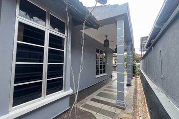 Taman Dahlia, Sepang