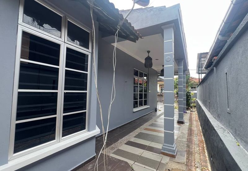 Taman Dahlia, Sepang