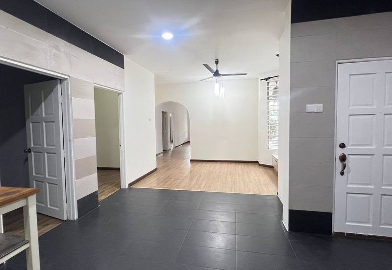 Taman Dahlia, Sepang