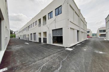 Brand New Shoplot Serene Square Serene Heights Semenyih