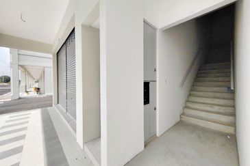 Brand New Shoplot Serene Square Serene Heights Semenyih