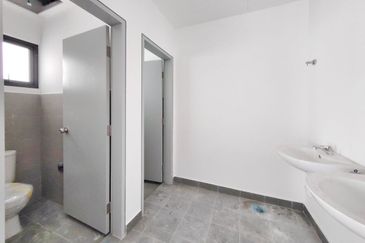 Brand New Shoplot Serene Square Serene Heights Semenyih