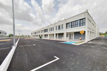 Brand New Shoplot Serene Square Serene Heights Semenyih