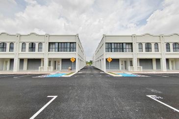 Brand New Shoplot Serene Square Serene Heights Semenyih