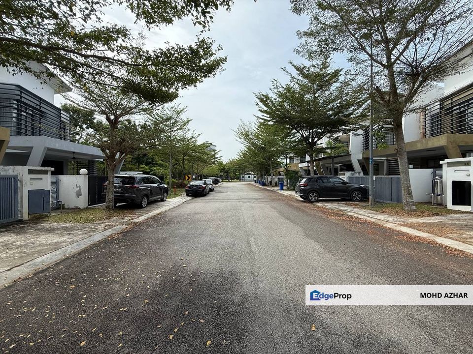 2 Storey Superlink Laman Glenmarie Shah Alam, Selangor, Glenmarie