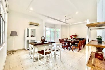 IOI Beverly Row @ IOI Resort City