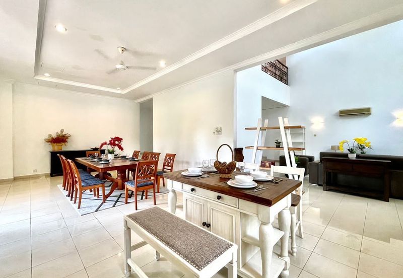 IOI Beverly Row @ IOI Resort City