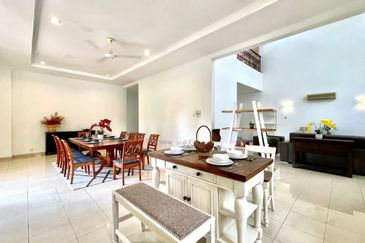 IOI Beverly Row @ IOI Resort City