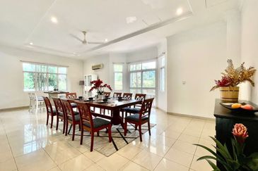 IOI Beverly Row @ IOI Resort City