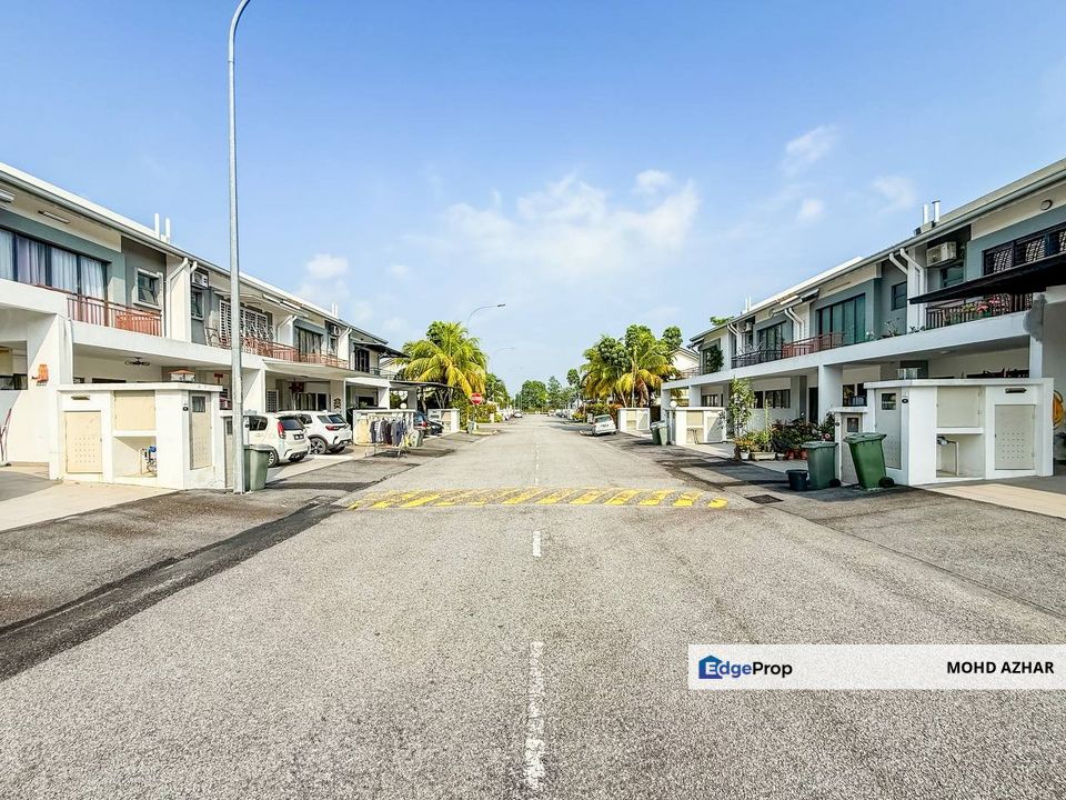 2 Storey Terrace Carnation Diamond City Semenyih, Selangor, Semenyih