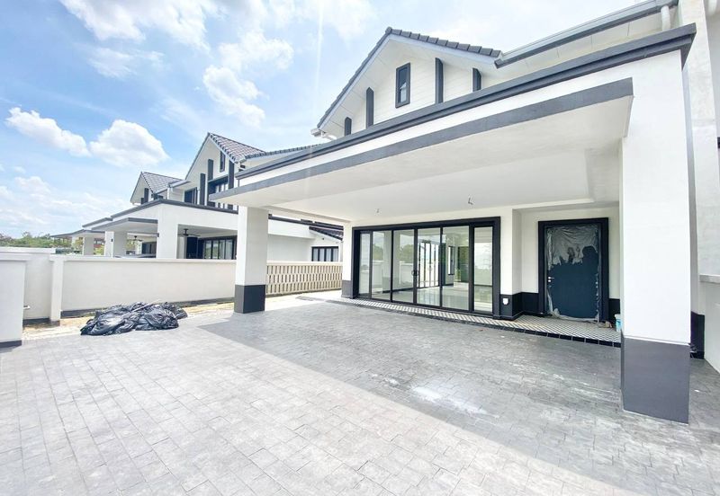 Hevea Elmina Gardens