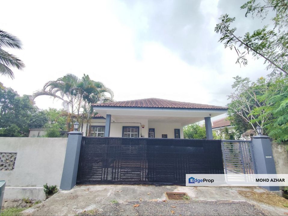 Dual Entrance 1 Storey Bungalow Bandar Tasik Senangin Mahkota Hills, Negeri Sembilan, Lenggeng