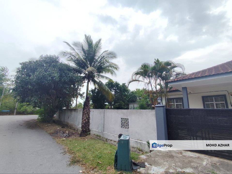 Dual Entrance 1 Storey Bungalow Bandar Tasik Senangin Mahkota Hills, Negeri Sembilan, Lenggeng