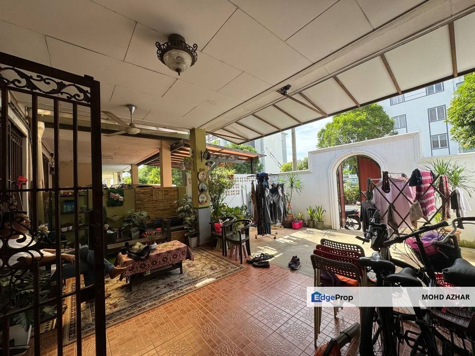 2 Storey Terrace Taman Emas Dengkil - Facing Open, Selangor, Sepang