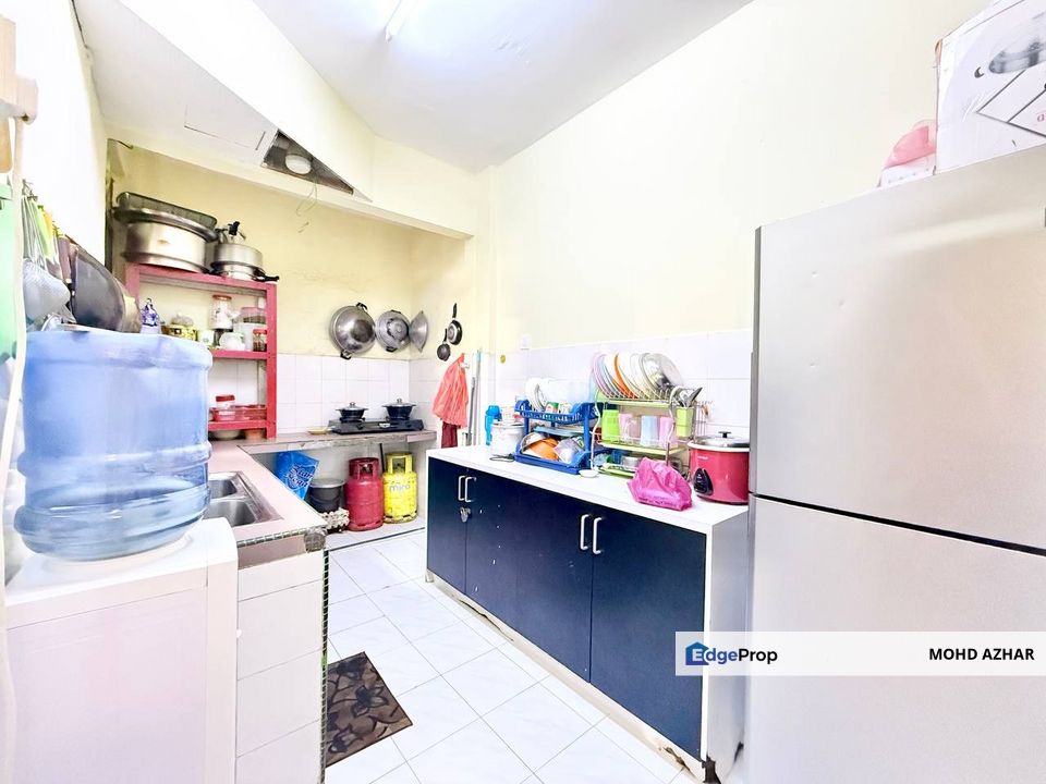 Pangsapuri Putra Impian Taman Pinggiran Putra Seri Kembangan - Ground Floor, Selangor, Seri Kembangan