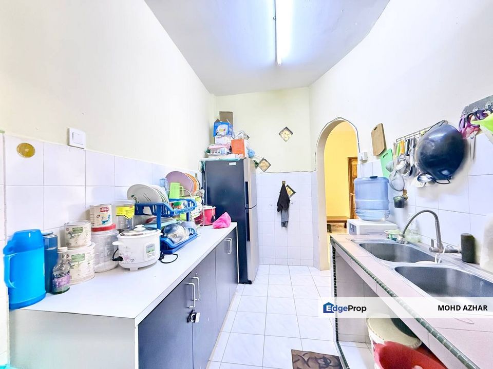 Pangsapuri Putra Impian Taman Pinggiran Putra Seri Kembangan - Ground Floor, Selangor, Seri Kembangan