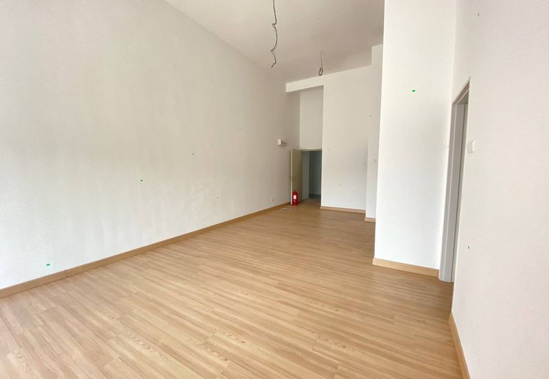 Residensi Anggerik Wira