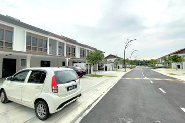 Setia Warisan Tropika (Belladonna)