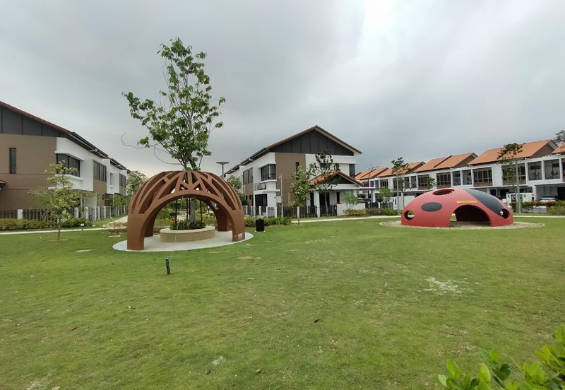 Setia Warisan Tropika (Belladonna)