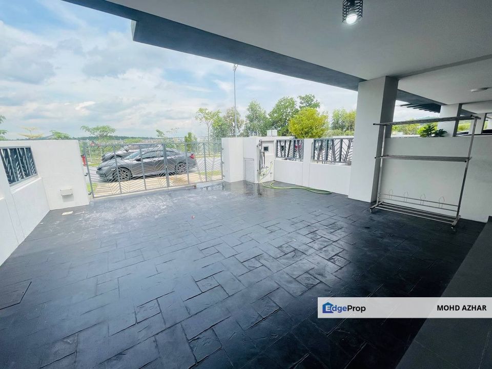 Facing Open 2 Storey Terrace Serenia Arina Serenia City Dengkil, Selangor, Sepang
