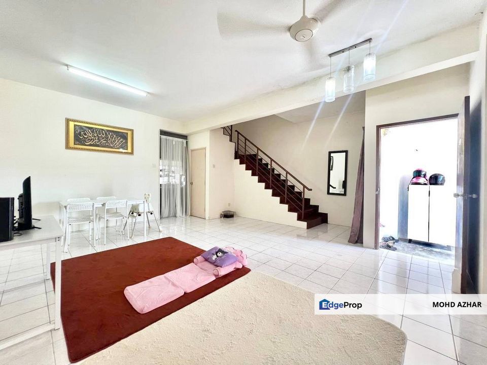 Near Surau & School 2 Storey Terrace Bandar Tasik Kesuma Semenyih, Selangor, Semenyih