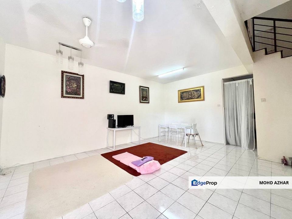 Near Surau & School 2 Storey Terrace Bandar Tasik Kesuma Semenyih, Selangor, Semenyih