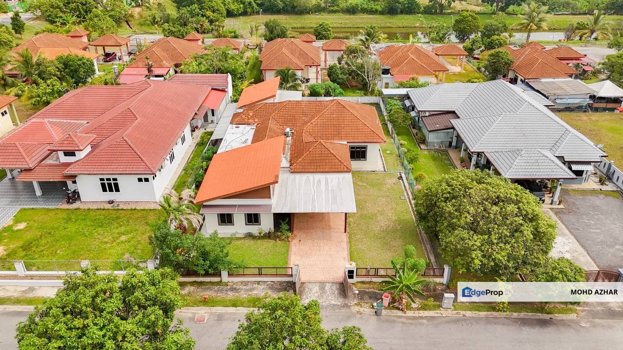 1 Storey Bungalow Jalan Idaman Villa Bandar Sri Sendayan - Swimming Pool, Negeri Sembilan, Seremban