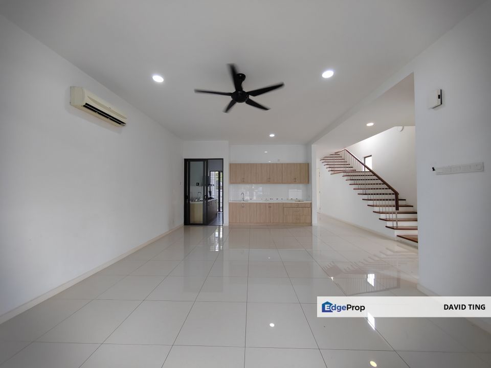 David Ting The Reed Lakefields Sungai Besi 3 Storey End Lot Extra Land Well Kept , Kuala Lumpur, Sungai Besi