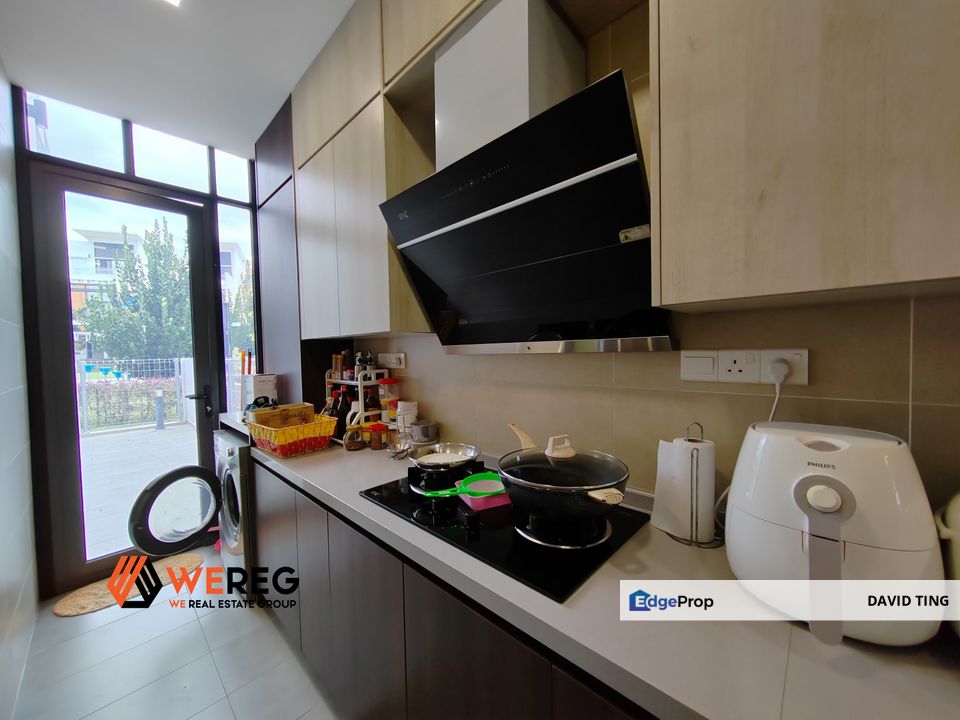 Limited 3 Storey Semi-D Tasteful Renovate & Big Land for Sale Good Buy Reed Lake Fields Lakefields Sungai Besi Kuala Lumpur , Kuala Lumpur, Sungai Besi