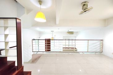 Taman Desa Double Storey Corner Lot Landed House 