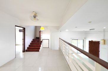 Taman Desa Double Storey Corner Lot Landed House 