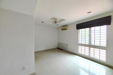 Taman Desa Double Storey Corner Lot Landed House 
