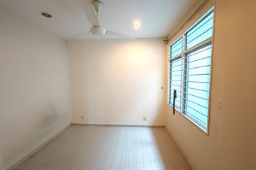 Taman Desa Double Storey Corner Lot Landed House 